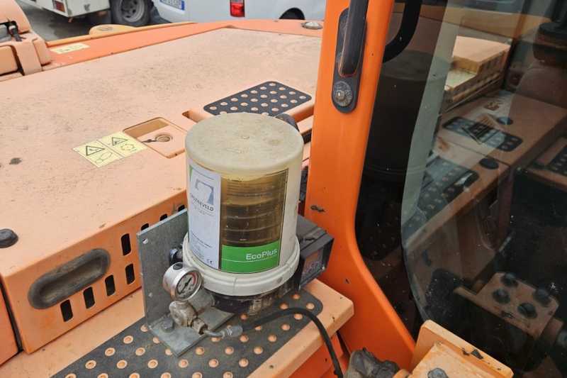 OmecoHub - Immagine KOMATSU PC138US-10